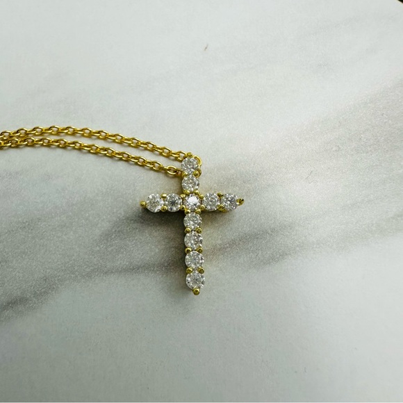 ✨ Moissanite Cross 18K Gold-Plated Necklace | 925 Sterling Silver ✨ - Picture 11 of 17